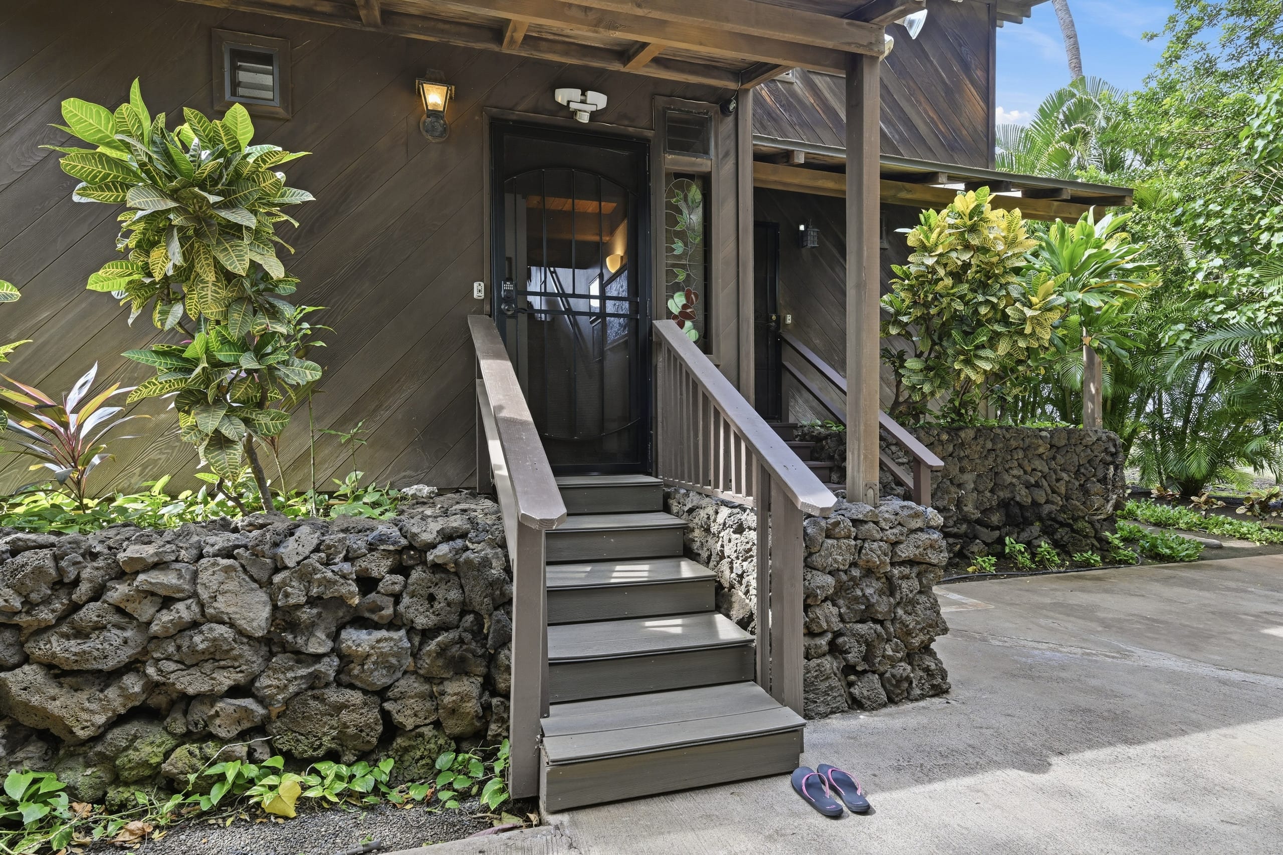 Townhouse in Kihei · ★4.86 · 2 bedrooms · 4 beds · 3 baths - Image 26