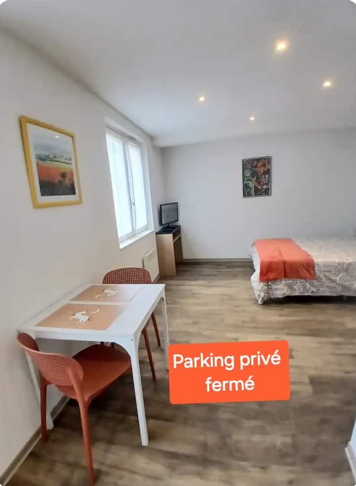 Studio Pierrealex -Neuf - Garage Privé - Vias
