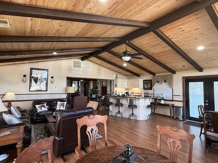 Living room 2
