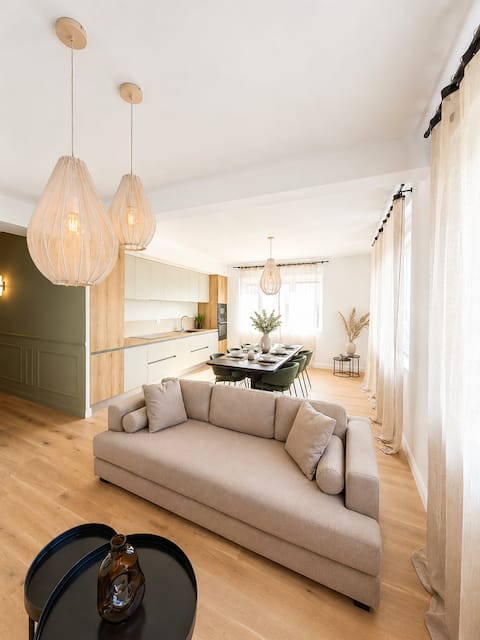 Successful Airbnb property: Diva – Elegance in the heart of the Beffroi Right in the city center in Amiens