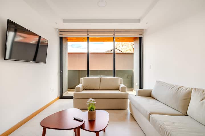 Exclusivo Edificio Con Garaje Seguro, Balcón +Wifi - Ecuador