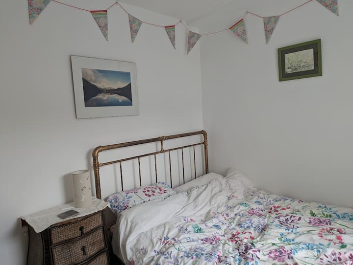 Cosy Base At Village Edge With Scenery Aplenty - Llanberis