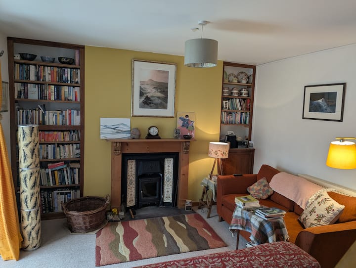 Cosy Base At Village Edge With Scenery Aplenty - Llanberis