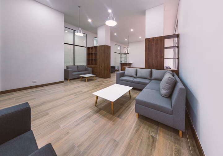 Loft Con Luz Natural Y Estilo ÚNico En Chapinero - Colombia