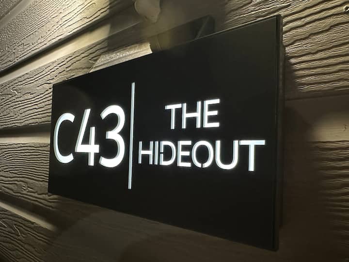 C43 The Hideout - Abergele