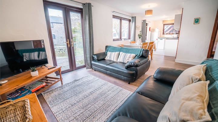 3 Cosy Cornish Holiday Cottages, Bude - Sleeps 14 - Bude