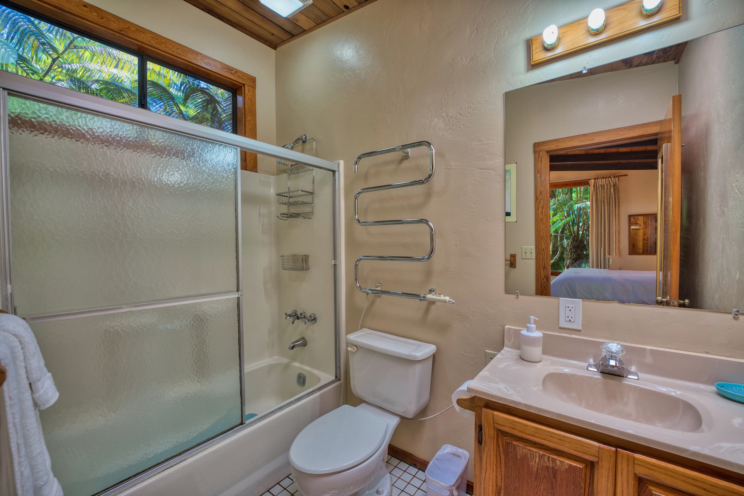 Home in Volcano · ★5.0 · Studio · 1 bed · 1 private bath - Image 2