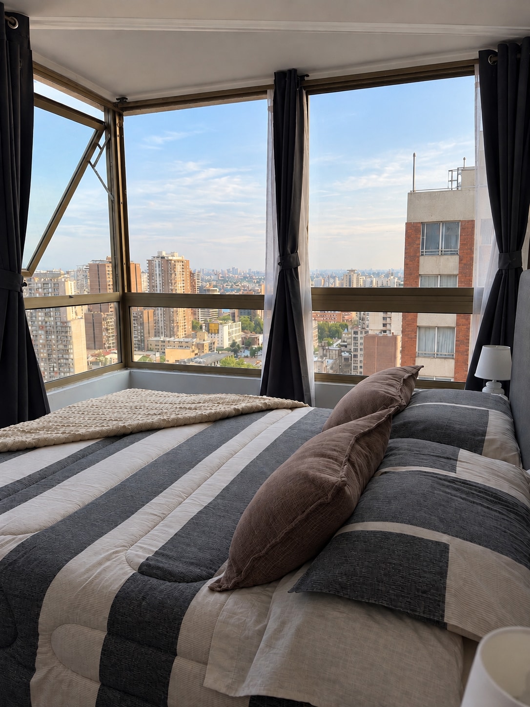 | Heritage Premium Suite | Just Steps from La Moneda | with private bathtub in Ponta Delgada