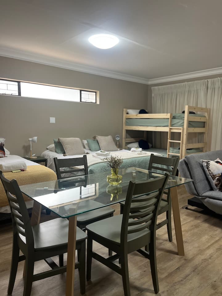 Little Karoo At Compass Langenhoven Bloemfontein - Bloemfontein
