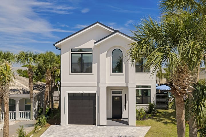 The Orchid Oasis: Brand New, Private Pool & Beach - Destin, FL