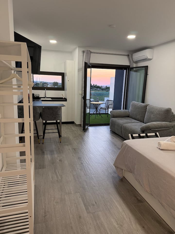 Escapade Idéale : Nouveau Studio Avec Terrasse - Atarfe