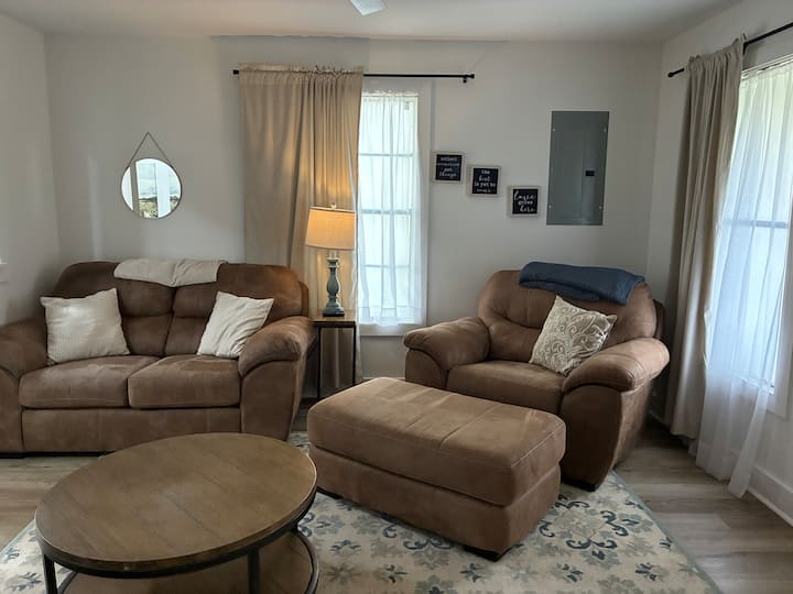 Van Buren Gem & Guest Favorite With New Owners - Van Buren, AR