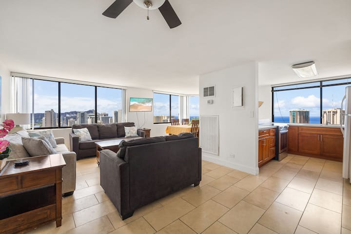 Epic 2 Br Penthouse Retreat At Hawaiian Monarch - Honolulu, HI