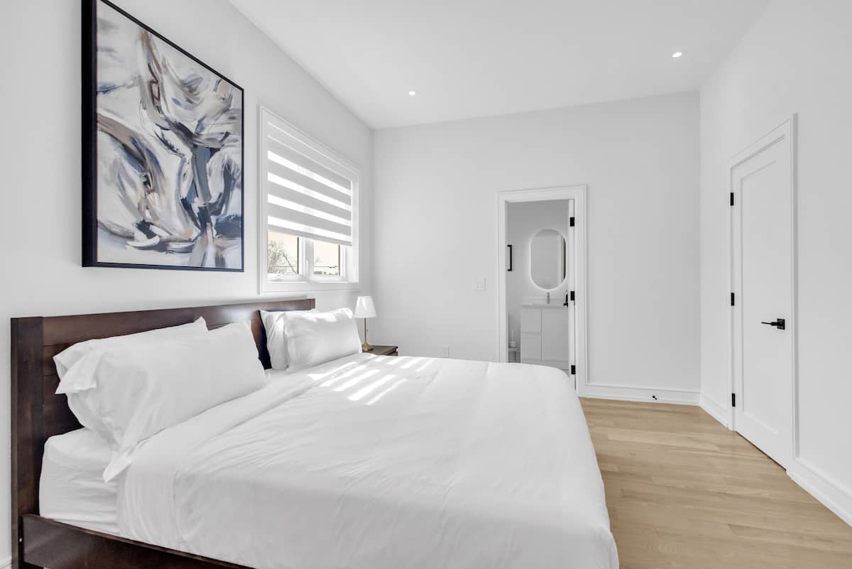 Stylish private king bedroom in a Mississauga short term rental
