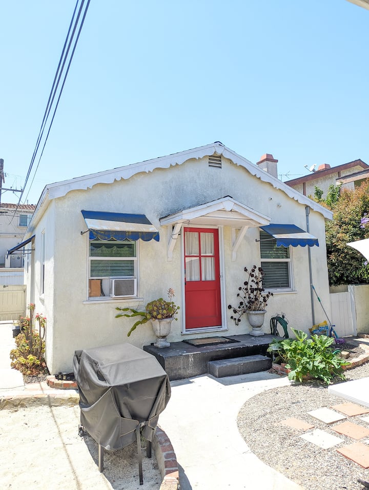Cozy Craftsman Home In Downtown Torrance. - Torrance, CA