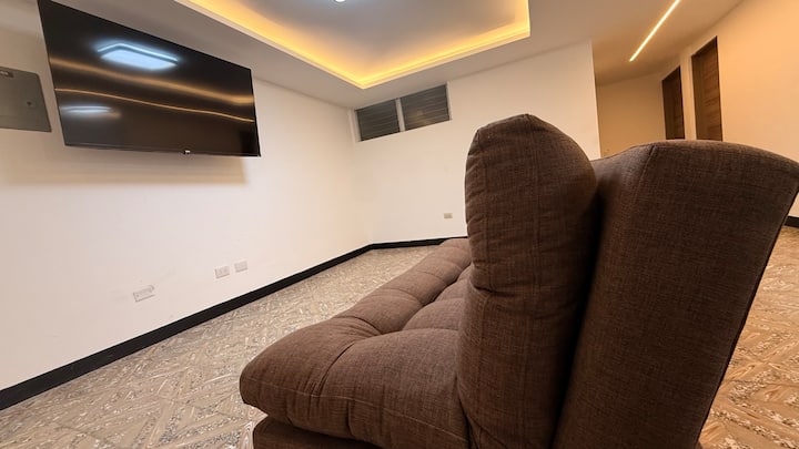 Apt 4, Nivel 2, 2 Habitaciones, 2 Baños Y Parqueo - Cantel