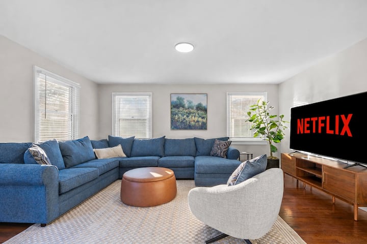 Renovated Single Family Home In Central Ct - Cromwell, CT