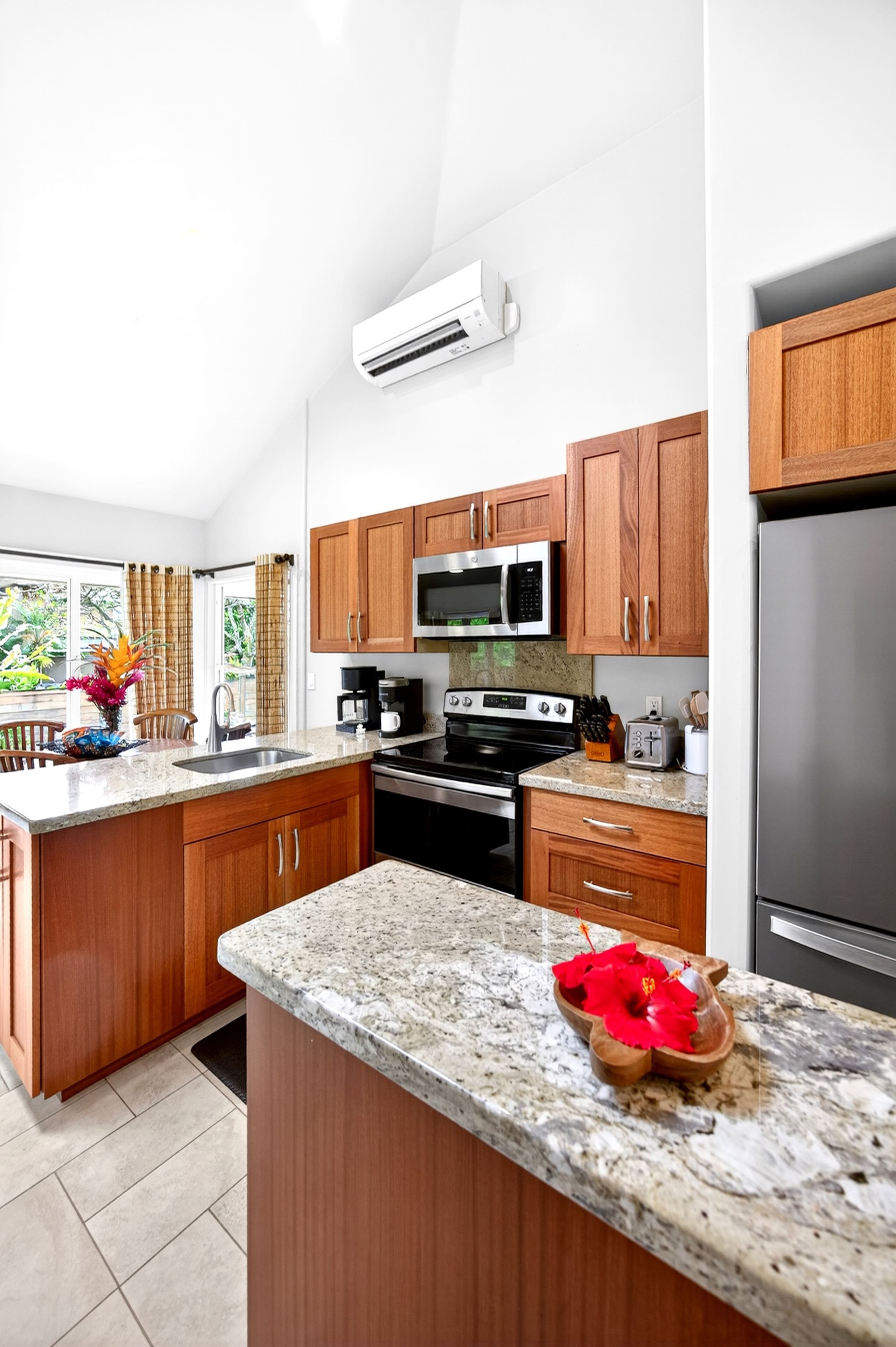 Home in Anahola · ★5.0 · 1 bedroom · 2 beds · 1 bath - Photo 9