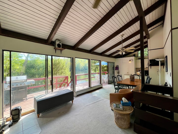Swim, Paddle, Relax- Nh Lakefront Hideaway - New Hampshire