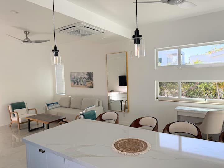 Luxury Grace Bay Villa 1 By Reef, Ac, Private Pool - Turks e Caicos