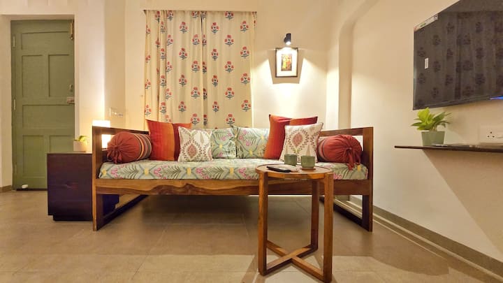 Amaltas @ Anantham: Private Studio, Quiet & Homely - Puducherry