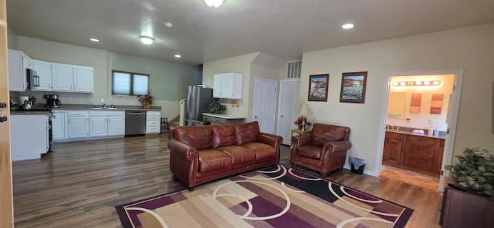 Top Of The Rock Casita Pet-friendly Walk-out Patio - Kanab, UT