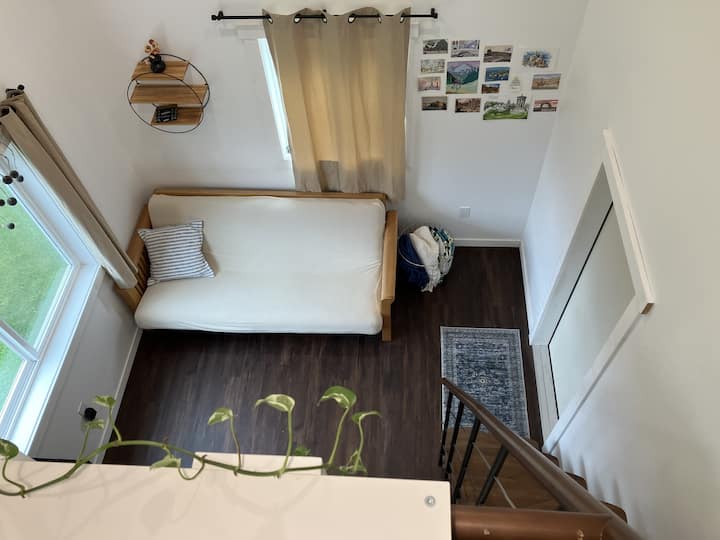The Skagit Loft: A Charming Guesthouse - Mount Vernon, WA