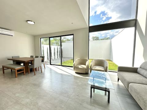 Top performing Airbnb: House in Santiago NL | Internet, Pool, Comfort in Santiago
