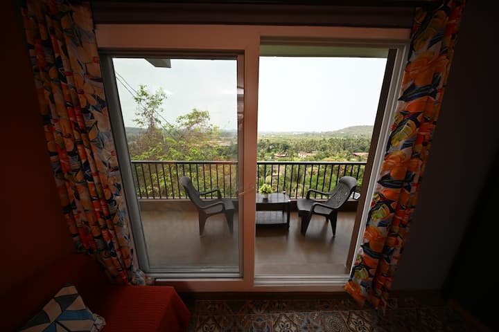 Full Size Windows in all bedrooms. Full Size Windows in all Bedrooms and an absolutely stunning view of nature. Birds singing in the valley every morning. The sunrise and sunsets are simply beautiful