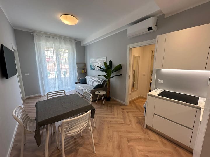 Bilocale Semi-attico Borgo Coscia By Four Holiday - Alassio