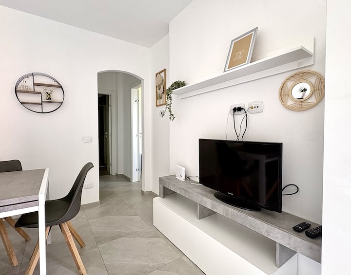 Sunny House: New Garden House Near Varenna W/park - Menaggio