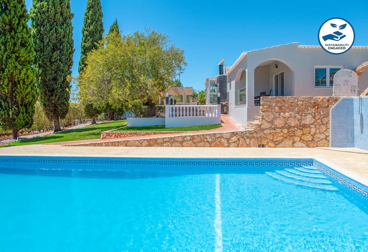 Villa With Jacuzzi And Bbq In Lagoa - Porches