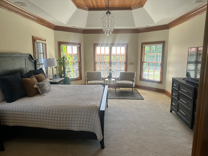 Luxury 26-acre Horse Farm Retreat Near Greensboro - Burlington, NC