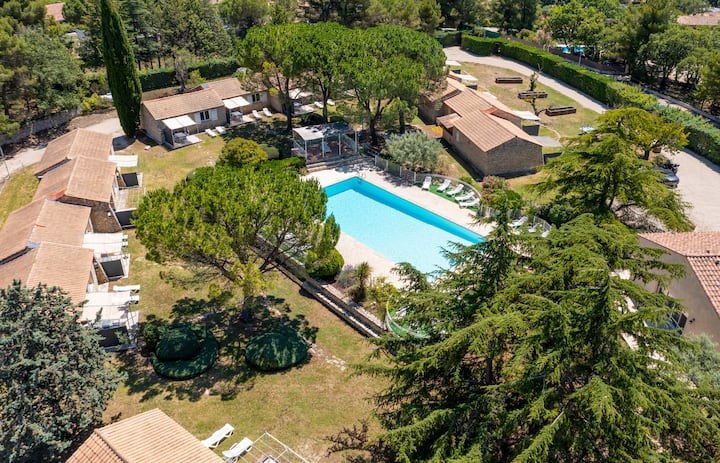 Gîte Avec Terrasse Et Jardin N12 - Venasque