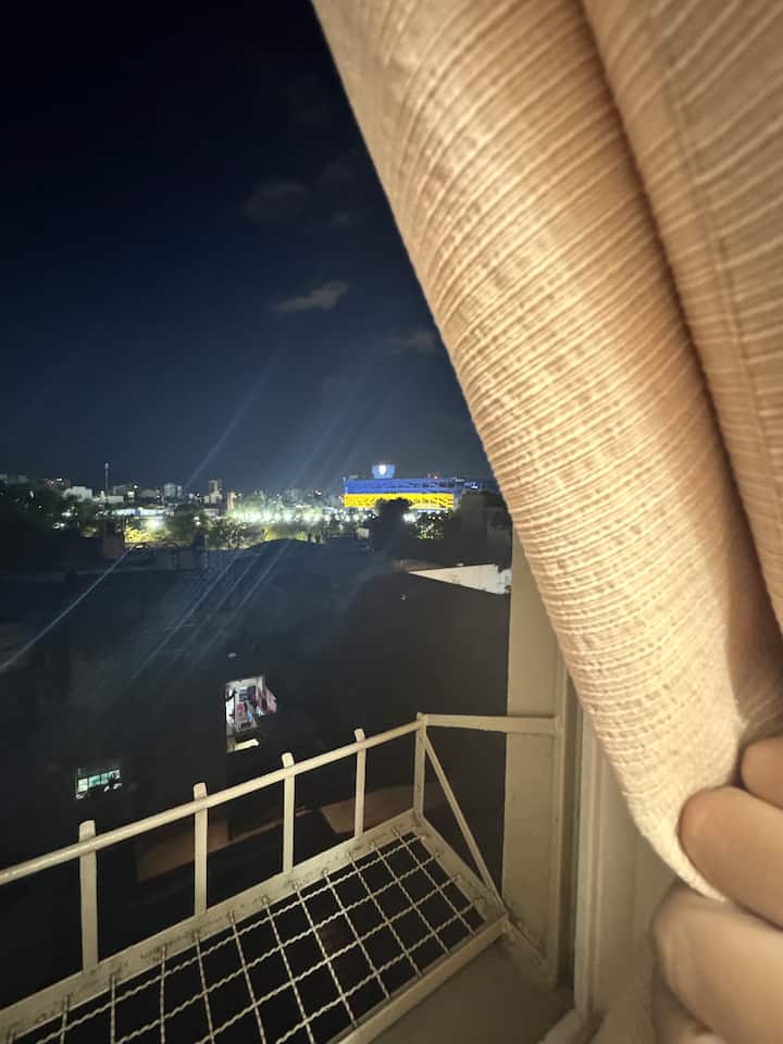 Квартира-студия в La Boca с окном на La Bombonera