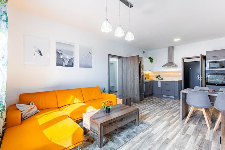 Adm - Première Sky Apartment - Free Parking Garage - Bratislava
