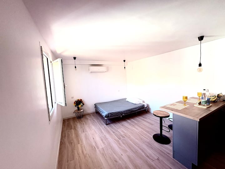 Studio Rénové · Vieil Antibes · Mer à Pied - Antibes