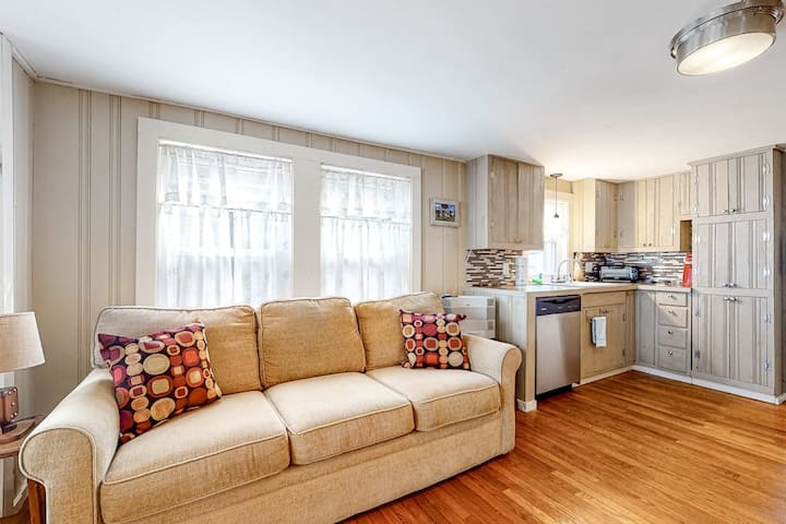 Comfortable 2br Home | Deck | W/d | Grill - Hampton, NH