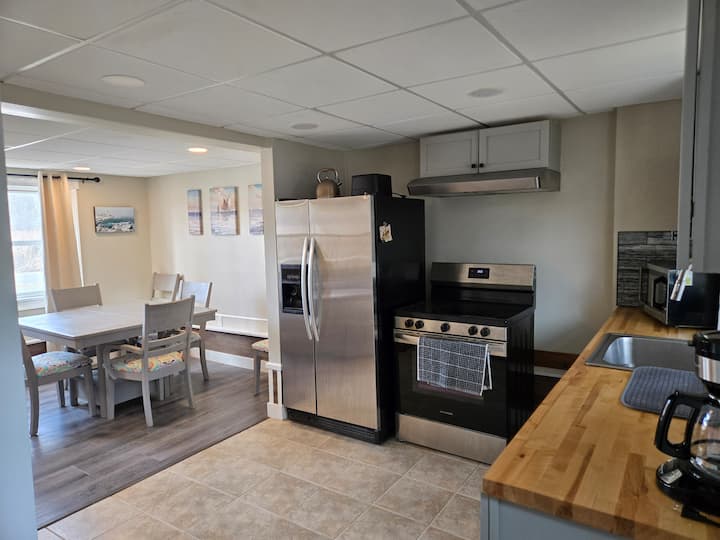 Apartment In Ocean Park - 2 Min Walk To Beach! - Biddeford, ME