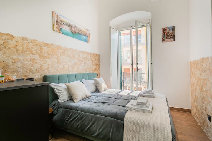 -50% [Near Bari Vecchia]typical Bari Home +Balcony - Bari