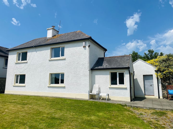 Near Coast - Garden - Parking - Sleeps 4 - Clonakilty