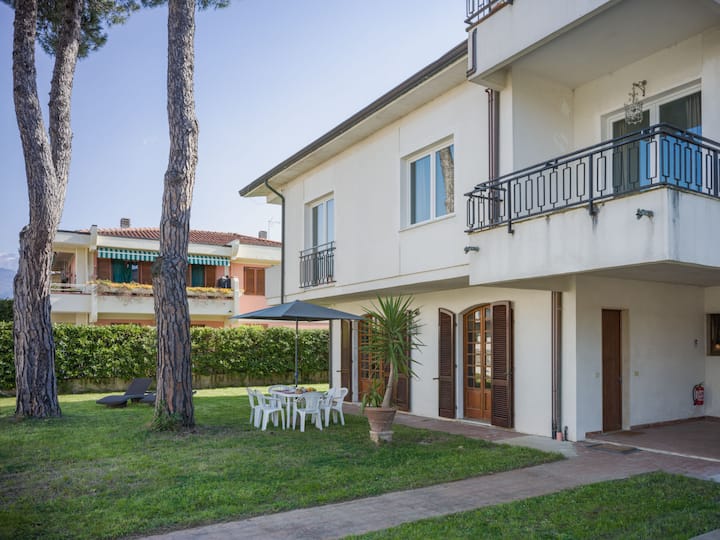 Grande Appartamento By Interhome - Massa