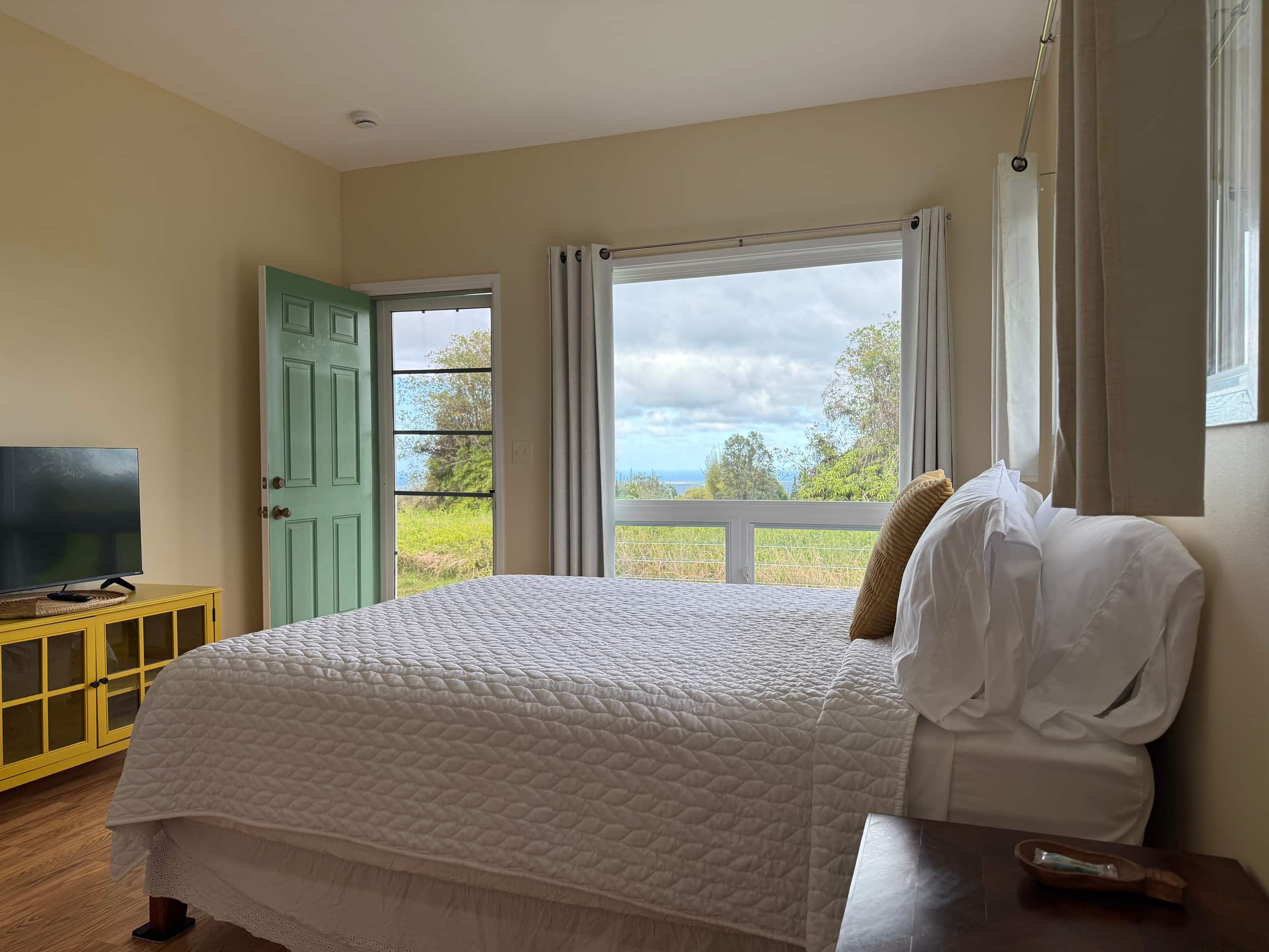 Home in Hilo · ★5.0 · Studio · 1 bed · 1 private bath - Image 18