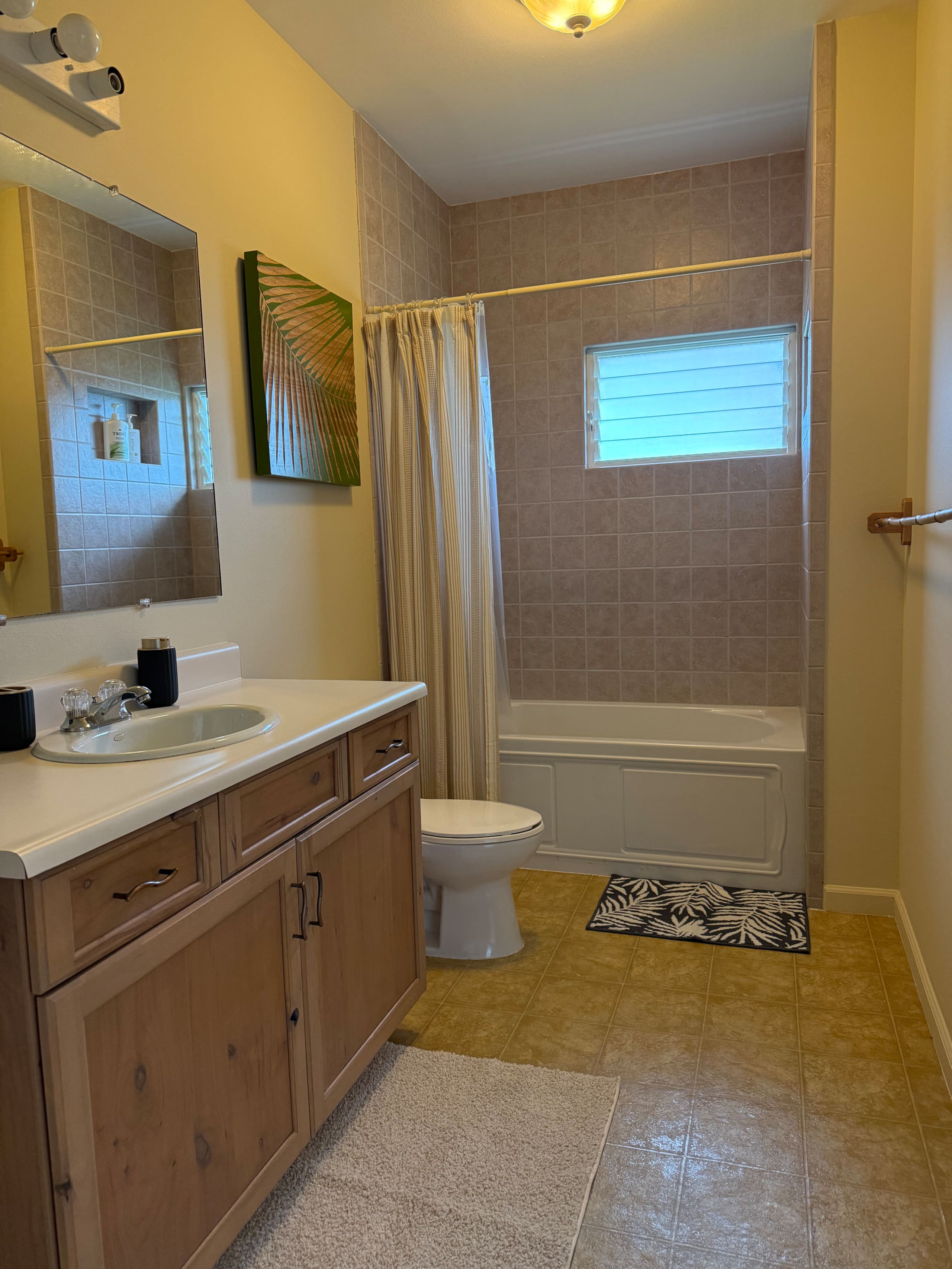 Home in Hilo · ★5.0 · Studio · 1 bed · 1 private bath - Image 4
