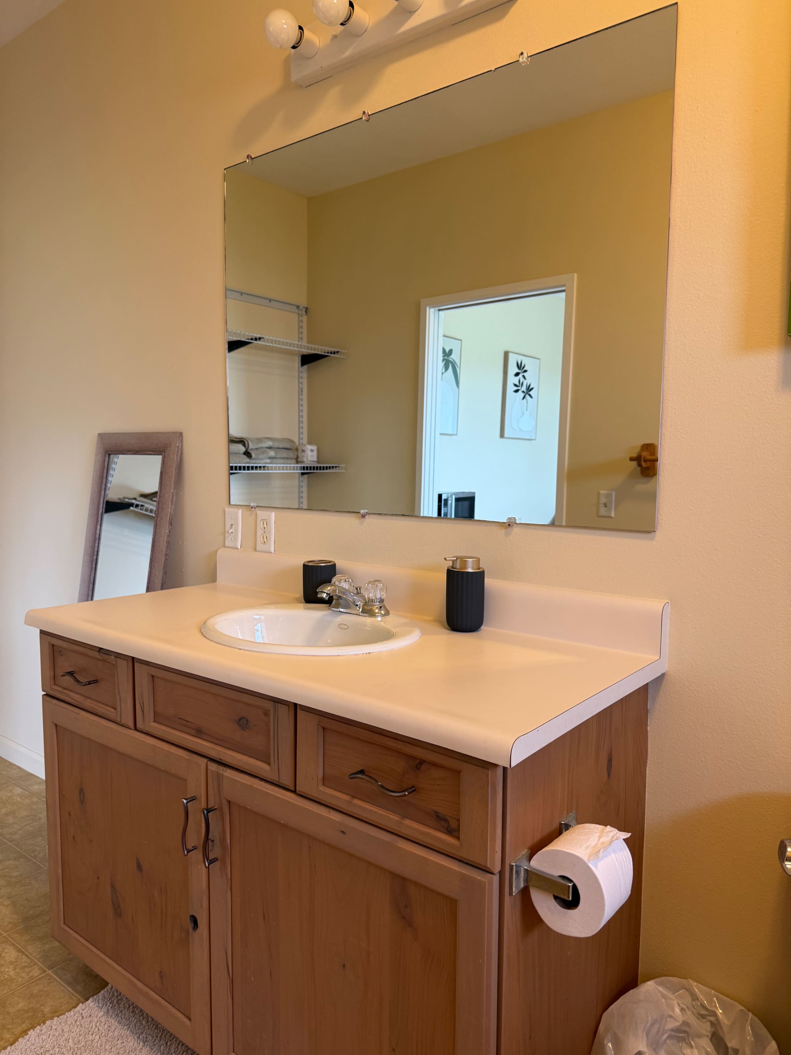 Home in Hilo · ★5.0 · Studio · 1 bed · 1 private bath - Image 5