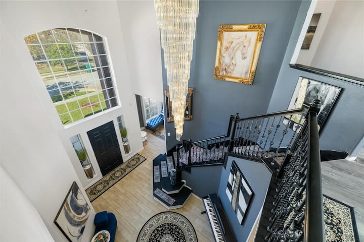 Spacious Luxury Retreat, 5bd, Movie Theatre - Tomball, TX