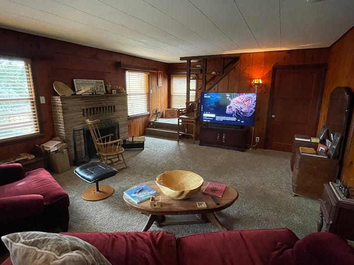 Escape To Lake Gregory For A Cabin Experience - Crestline, CA