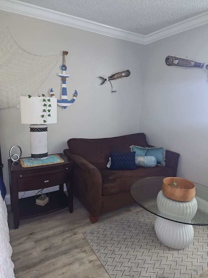 Be A Beach Side Beach Bum At Ocean Jewels - Daytona Beach