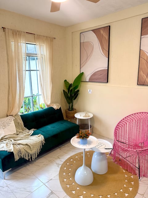 Popular Airbnb listing: Sakna Mérida with a Private Jacuzzi and Pool in Fraccionamiento Las Américas Mérida