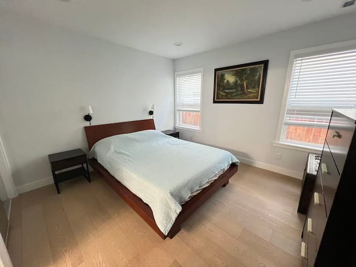Cozy Bedroom With Private Bath In San Mateo - San Mateo, CA